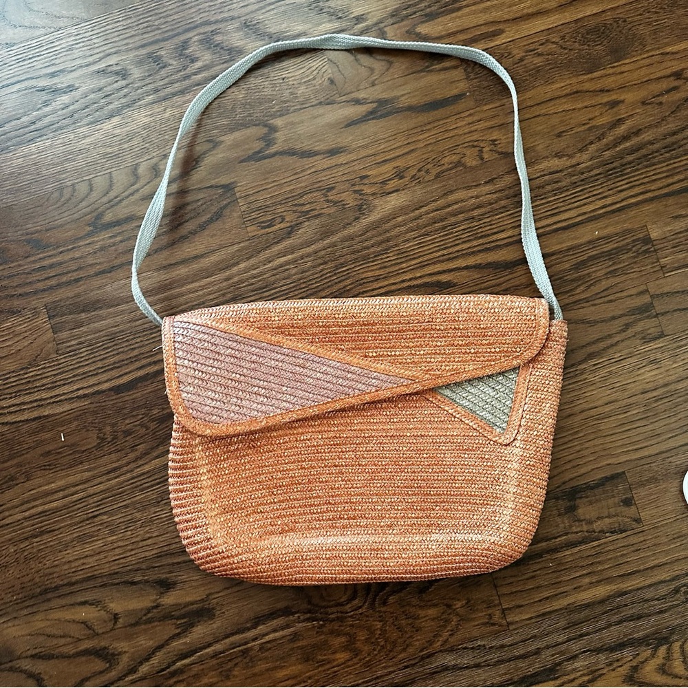 Vintage 80’s Studio R Italy Woven Straw Envelope Shoulder Clutch Bag in Peach
